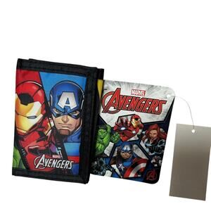 MARVEL AVENGERS Wallet NWT Nylon Trifold Lots of Pockets